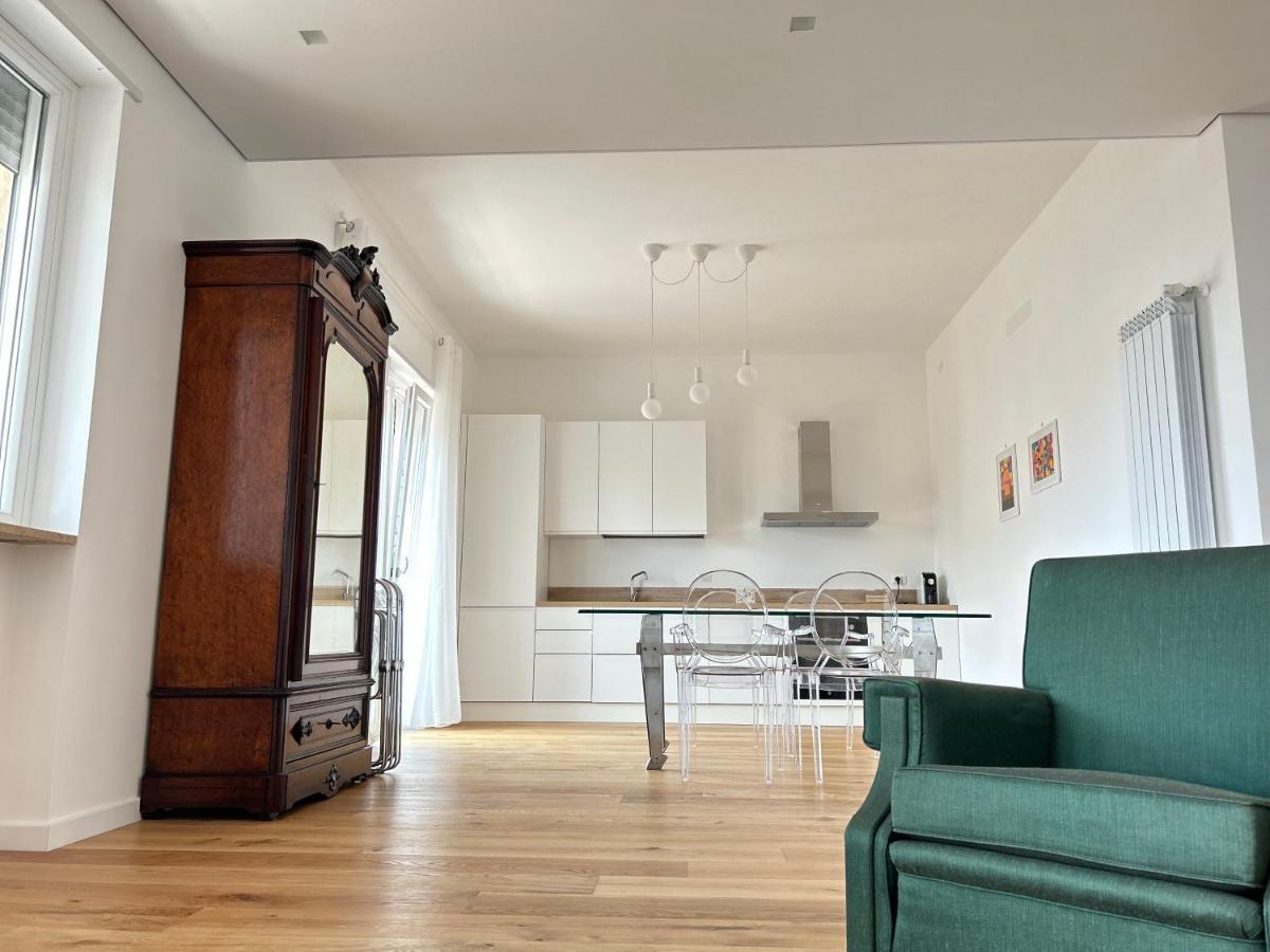 A Casa Di Roberta Lägenhet Salerno Exteriör bild